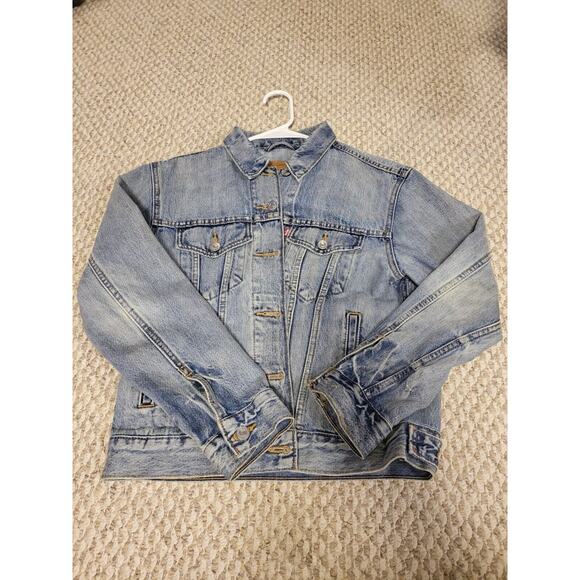 Levis Strauss Vintage Women's Denim Jacket Size Small. With The Capitol Letter E